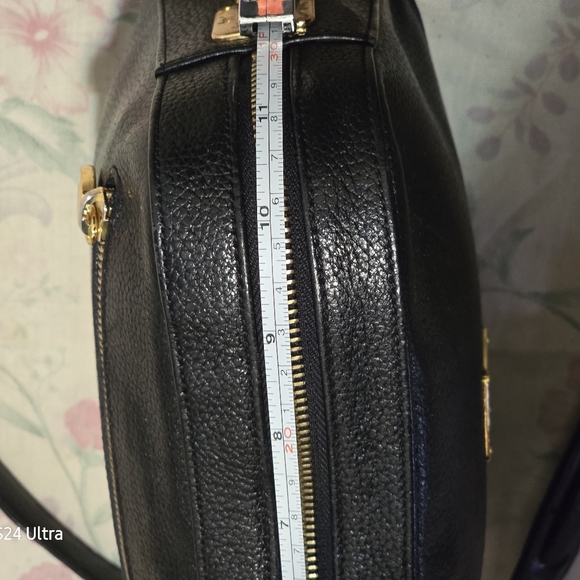 **Sale Alert ***EUC Vintage MCM made in Germany Black Crossbody with a dust bag - Picture 16 of 16